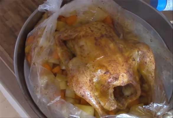 Курица в рукаве, запеченная в духовке - пошаговый рецепт с фото